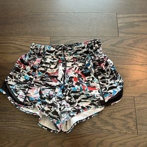 Lululemon High Rise Shorts Size 6